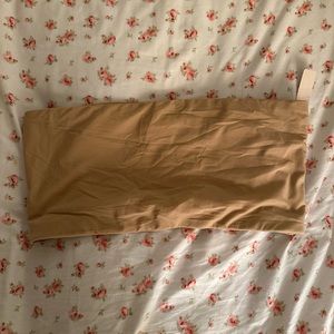 New SKIMS FITS EVERYBODY BANDEAU BRA STRAPLESS Color Clay SIZE M